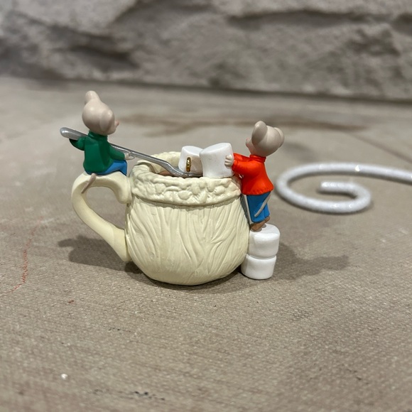 Hallmark keepsake ornament - Picture 2 of 3